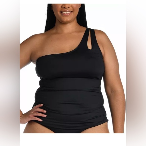La Blanca Other - NWT La Blanca
Plus Size Tummy-Control One-Shoulder Tankini Top size 20W